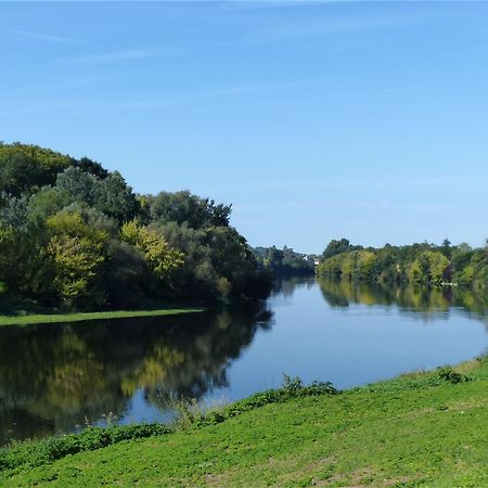 Les Volets Verts Lamothe-Montravel Exteriör bild